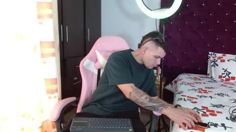 booyhott_ online show from 11.10.25