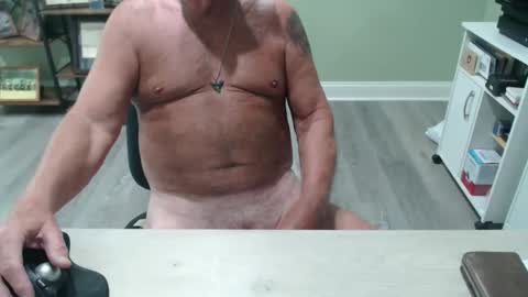 Snapshot of borntobebad2 chatting on 04.15.26 borntobebad2 online show from 04.15.26