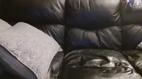 Snapshot of bostonguy1969 chatting on 12.21.25 bostonguy1969 online show from 12.21.25