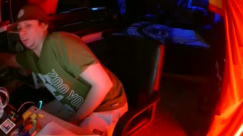 Snapshot of bowerboi1217 chatting on 11.22.25 Bowerboi1217 online show from 11.22.25