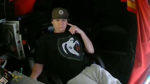 Snapshot of bowerboi1217 chatting on 11.27.25 Bowerboi1217 online show from 11.27.25