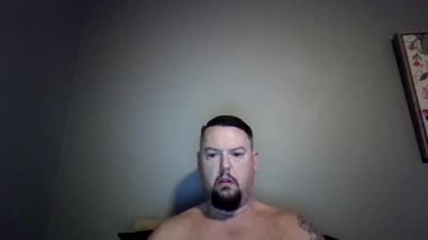 Snapshot of bowtieguy84 chatting on 02.01.26 bowtieguy84 online show from 02.01.26