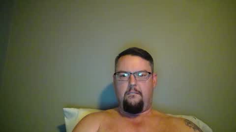 Snapshot of bowtieguy84 chatting on 03.26.26 bowtieguy84 online show from 03.26.26