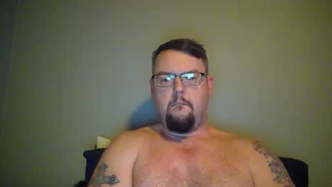 Snapshot of bowtieguy84 chatting on 03.27.26 bowtieguy84 online show from 03.27.26