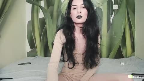 Snapshot of boxinghelen chatting on 12.28.24 Helen  online show from 12.28.24