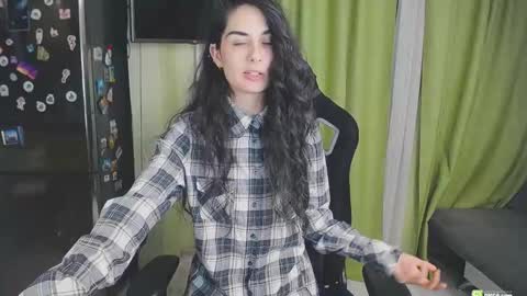 Snapshot of boxinghelen chatting on 02.11.25 Helen  online show from 02.11.25