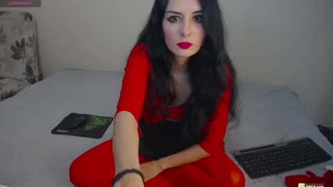 Snapshot of boxinghelen chatting on 10.12.25 Helen  online show from 10.12.25