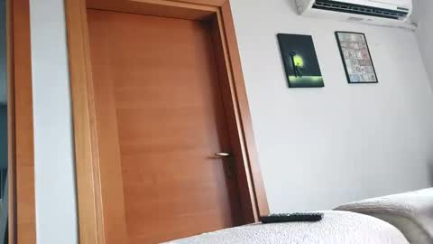 Snapshot of boy_aroundtheworld chatting on 10.26.25 Dan online show from 10.26.25