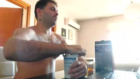 Snapshot of boy_aroundtheworld chatting on 10.28.25 Dan online show from 10.28.25