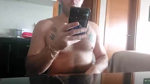 Snapshot of boy_aroundtheworld chatting on 11.21.25 Dan online show from 11.21.25