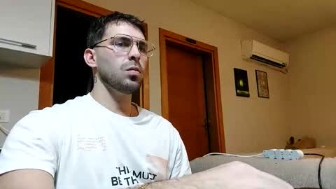 Snapshot of boy_aroundtheworld chatting on 11.27.25 Dan online show from 11.27.25