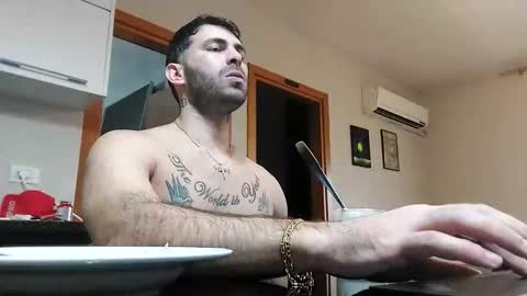 Snapshot of boy_aroundtheworld chatting on 12.05.25 Dan online show from 12.05.25