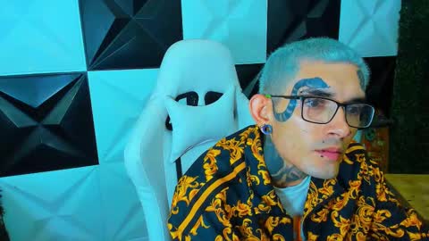 boy_tatto77 online show from 12.20.25