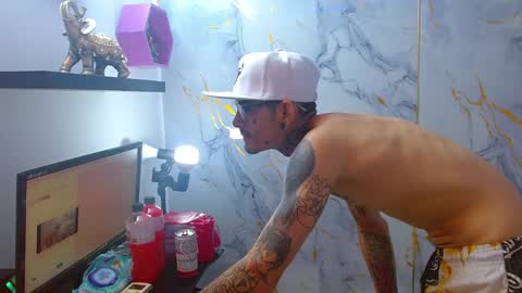 boy_tatto77 online show from 03.25.26