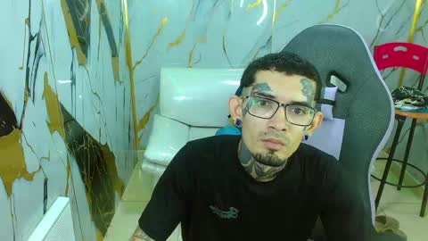 Snapshot of boy_tatto77 chatting on 05.19.26 boy_tatto77 online show from 05.19.26