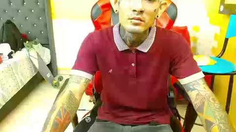 boy_tatto777 online show from 09.19.25