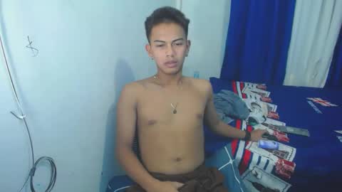 Snapshot of boyax16 chatting on 12.25.24 boyax16 online show from 12.25.24