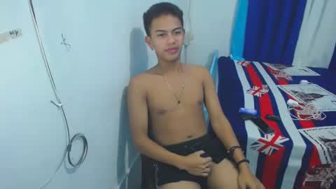 Snapshot of boyax16 chatting on 12.29.24 boyax16 online show from 12.29.24