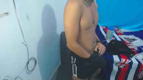 Snapshot of boyax16 chatting on 12.29.24 boyax16 online show from 12.29.24