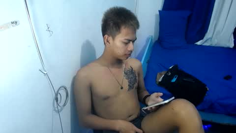 Snapshot of boyax16 chatting on 01.07.25 boyax16 online show from 01.07.25