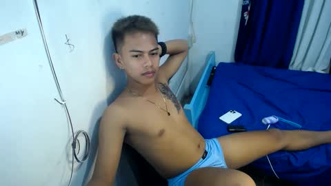 Snapshot of boyax16 chatting on 01.09.25 boyax16 online show from 01.09.25