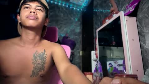 Snapshot of boyax16 chatting on 11.20.25 boyax16 online show from 11.20.25