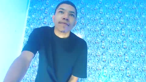 Snapshot of boybigcock_25cm chatting on 12.01.24 jhon deivis online show from 12.01.24