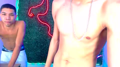 Snapshot of boybigcock_25cm chatting on 12.18.24 jhon deivis online show from 12.18.24