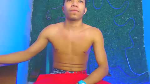 Snapshot of boybigcock_25cm chatting on 01.12.25 jhon deivis online show from 01.12.25