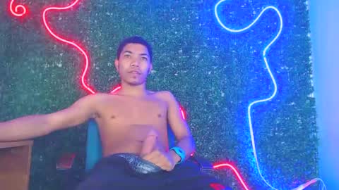 Snapshot of boybigcock_25cm chatting on 01.16.25 jhon deivis online show from 01.16.25