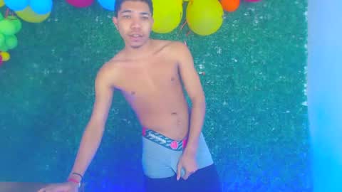 Snapshot of boybigcock_25cm chatting on 02.12.25 jhon deivis online show from 02.12.25