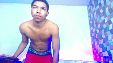 Snapshot of boybigcock_25cm chatting on 02.18.25 jhon deivis online show from 02.18.25
