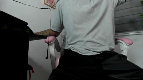 boyhornysex55 online show from 11.02.25