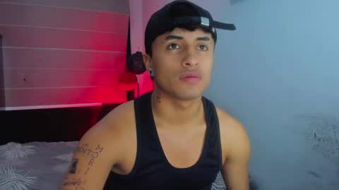 Snapshot of boylatin_777 chatting on 01.05.25 miguel online show from 01.05.25