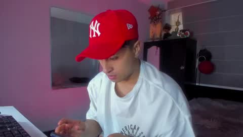 Snapshot of boylatin_777 chatting on 01.16.25 miguel online show from 01.16.25