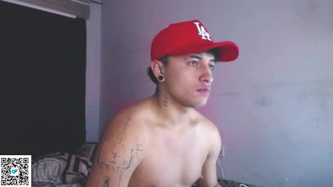 Snapshot of boylatin_777 chatting on 09.22.25 miguel online show from 09.22.25