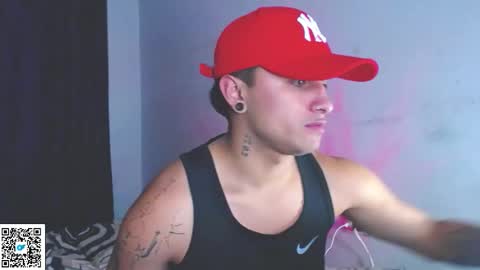 Snapshot of boylatin_777 chatting on 09.23.25 miguel online show from 09.23.25