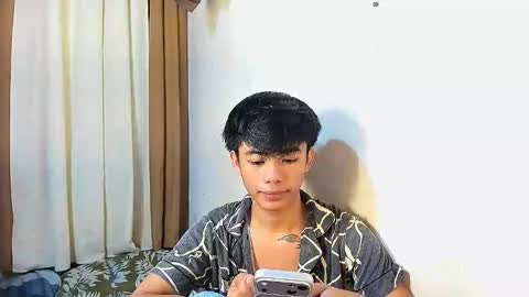 Snapshot of boynextdoor4ux chatting on 05.09.26 HI IM JAMES DONT FORGET GIVE ME THUMBS UP AND JOIN TO MY FANCLUB online show from 05.09.26