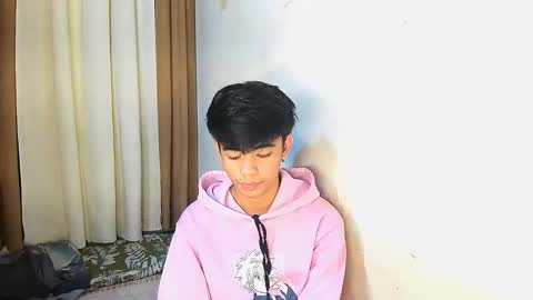 Snapshot of boynextdoor4ux chatting on 05.11.26 HI IM JAMES DONT FORGET GIVE ME THUMBS UP AND JOIN TO MY FANCLUB online show from 05.11.26