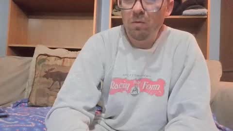 Snapshot of boypussysowet chatting on 06.10.26 smoothslutfordaddy online show from 06.10.26