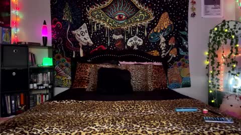 Puddin online show from 12.16.24