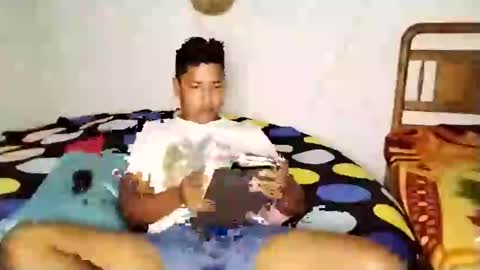 Snapshot of boysex1124 chatting on 12.08.24 andrew online show from 12.08.24