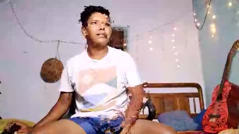 Snapshot of boysex1124 chatting on 02.11.25 andrew online show from 02.11.25