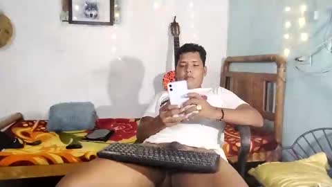 Snapshot of boysex1124 chatting on 02.24.25 andrew online show from 02.24.25