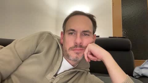 boytoyhh online show from 11.25.25