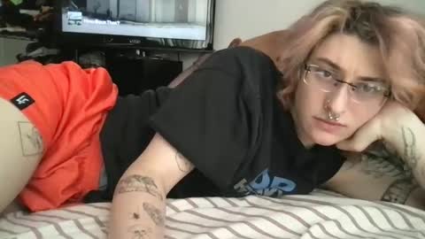 boywithbug online show from 02.25.25