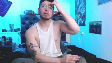 brad hot boy online show from 12.17.24