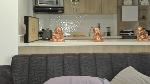 bradleymartin7 online show from 01.18.25