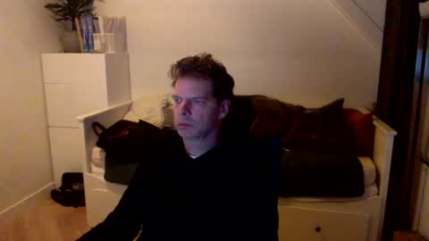 Snapshot of bram1944972145 chatting on 01.04.25 Bram online show from 01.04.25