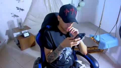 Snapshot of brand_hades chatting on 06.26.26 B R A N D online show from 06.26.26